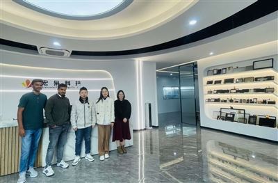 Visite ya ba clients - entreprise ya appareil médical oyo eyebani mingi